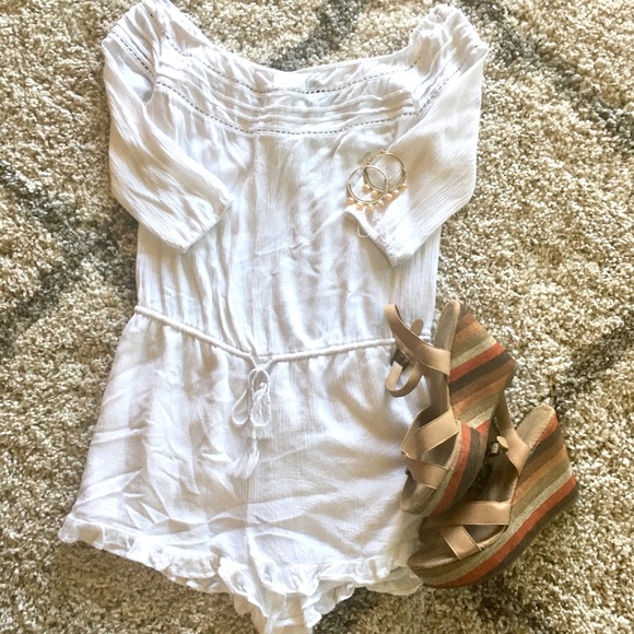 Forever 21 Dresses & Skirts - 🌼F21 White Off The Shoulder Romper